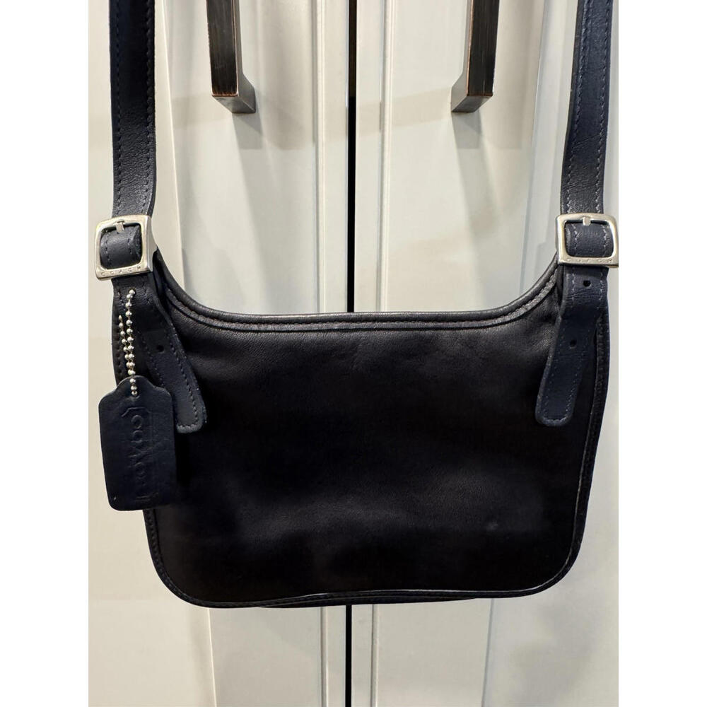 Vintage Coach Saddle Flap Crossbody Navy Blue Leather Shoulder Bag Purse 9082